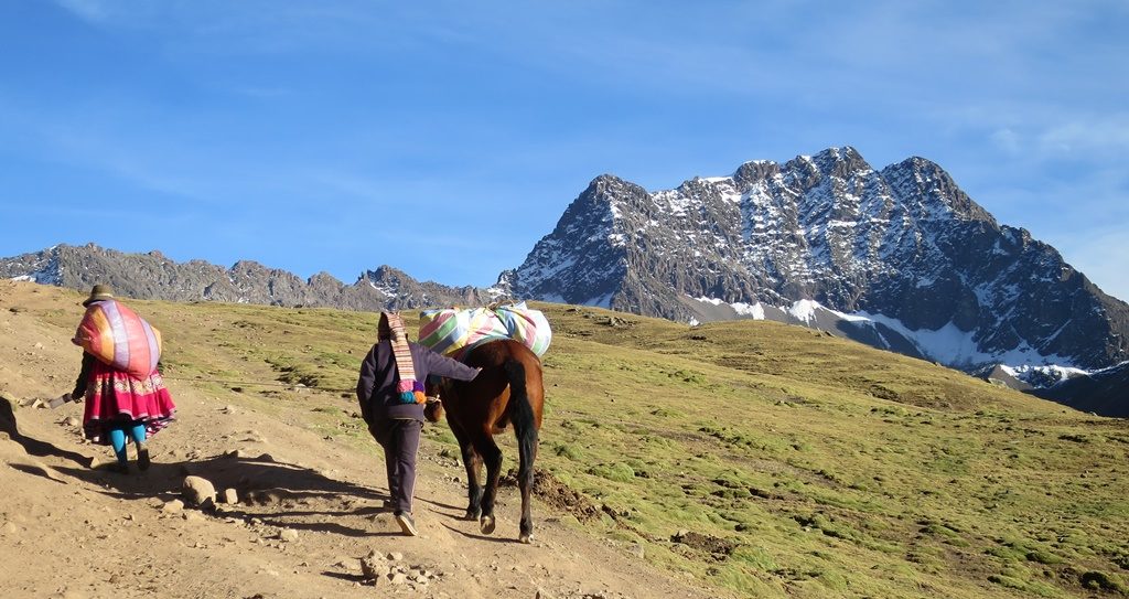 Wanderung zum Rainbow Mountain